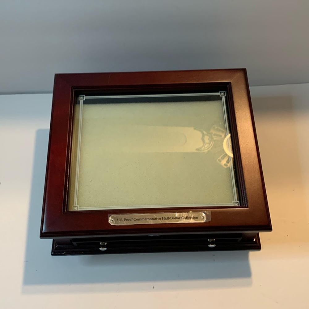 PCS Stamps &Coins Wooden Box US Proof Commemorative Half Dollar Collection Empty